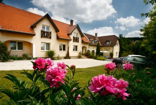 Keszi Panzió - Chambre d'hôtes - Budakeszi