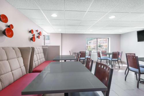 Ramada by Wyndham Tuscaloosa, Tuscaloosa (zdjęcie 9)
