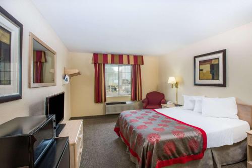 Ramada by Wyndham Sioux Falls