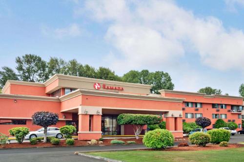 Photo - Ramada by Wyndham Tukwila Southcenter