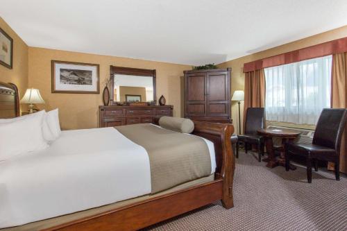 King Suite with Spa Bath