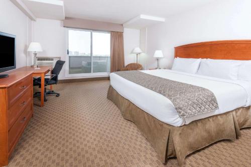 Ramada By Wyndham Edmonton South