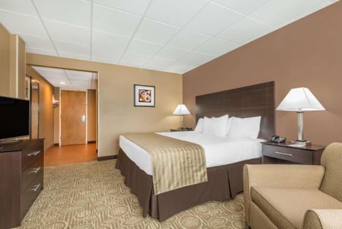 Ramada by Wyndham Paintsville Hotel & Conference Center