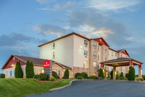 . Ramada by Wyndham Sparta/At Speedway