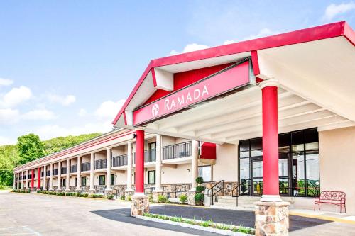 Ramada by Wyndham Rockaway in Rockaway, USA