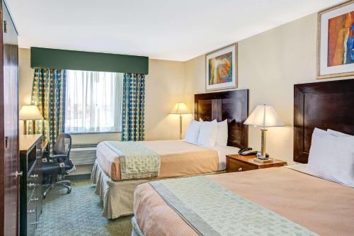 Hillcrest Hotel Near JFK Airtrain - image 6
