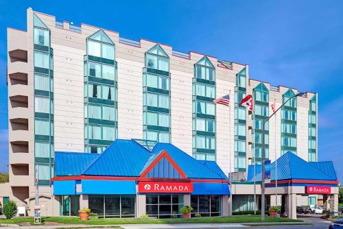 Ramada by Wyndham Niagara Falls/Fallsview, Niagara Falls