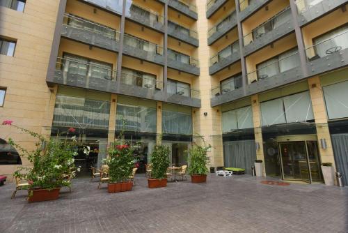 Ramada by Wyndham Downtown Beirut, Beirut