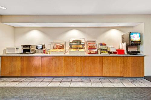 Ramada by Wyndham Saco/Old Orchard Beach Area - main image