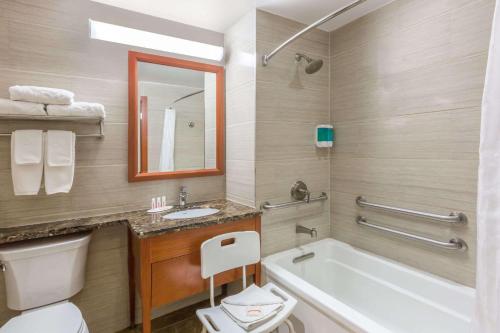 Ramada by Wyndham Flushing Queens in Queens, USA