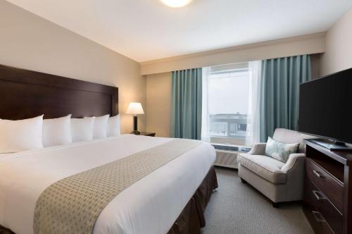 Ramada by Wyndham Emerald Park/Regina East