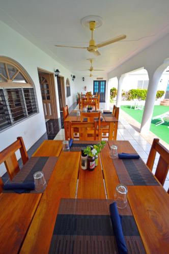 Étterem, Beyond Sunset Resort & Villas in Treasure Beach