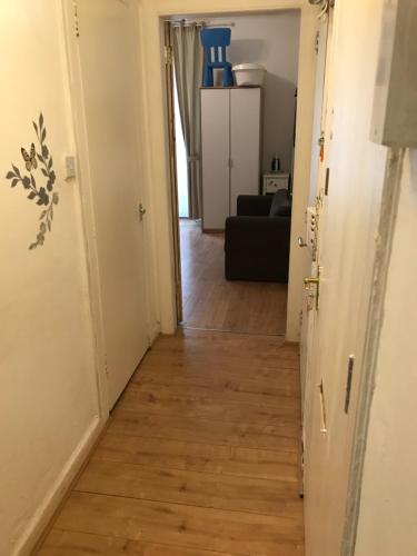 Edinburgh Central Apartment - image 7