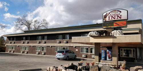 Buffalo Bill's Antlers Inn