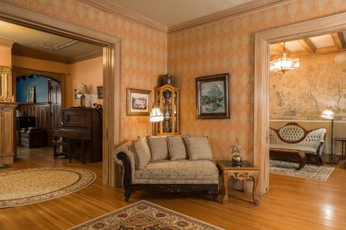 Ringling House Bed & Breakfast