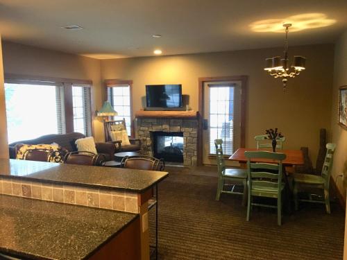 Boyne Mountain Creekside Condo