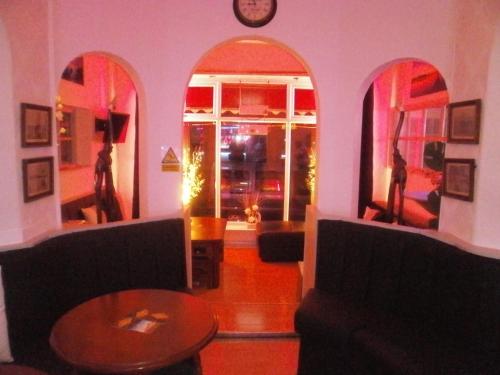 The Withnell Hotel - image 4