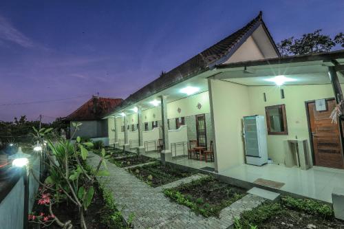 Putu Lembongan Lodge