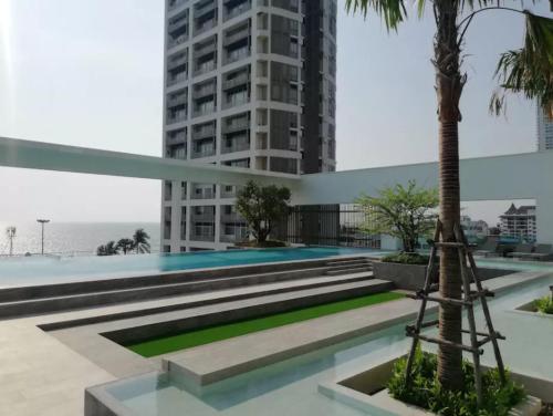 AERAS Beachfront Condominium Pattaya AERAS Beachfront Condominium Pattaya