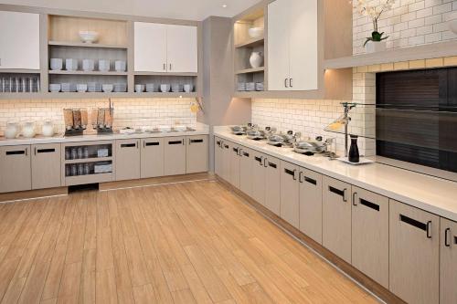 Restaurant, Hyatt House Irvine/john Wayne Airport in Irvine Business Complex