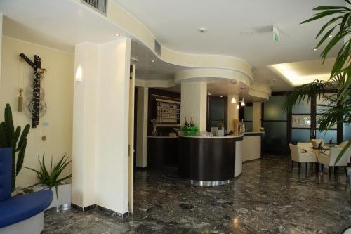 Hotel Bellevue - image 14
