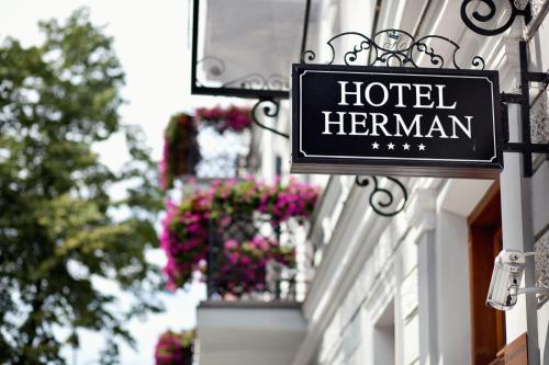 . Hotel Herman