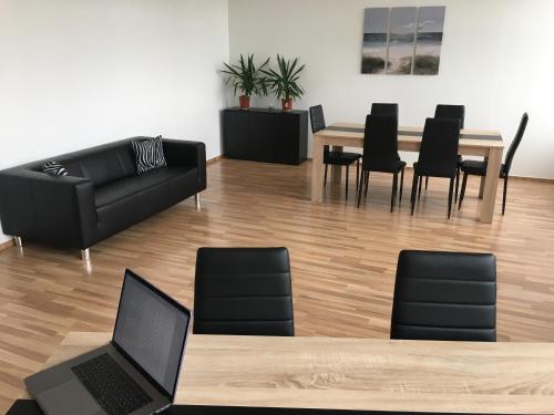 Közös társalgó / TV, BusinessInn Aparthotel Bremerhaven in Bremerhaven