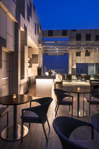 Bar/lounge, Hyatt Regency Lucknow in Lucknow