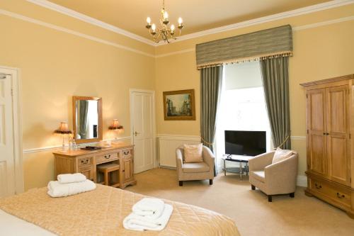 The Manor Hotel - Photo 5 of 62