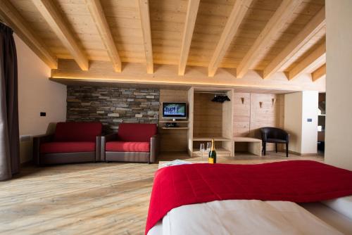 Junior Suite with Spa Bath