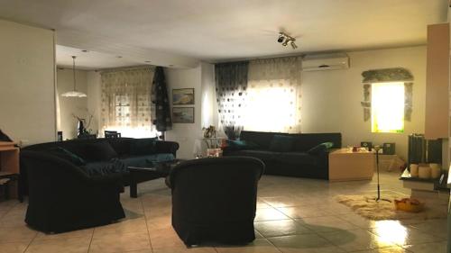  Friendly Family House in Volos
