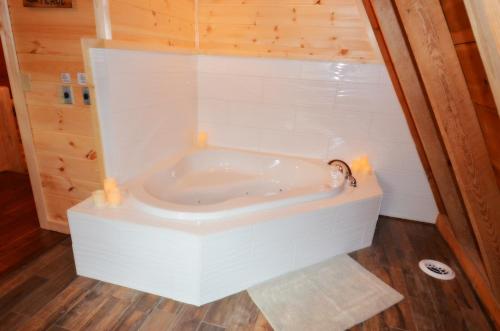 Rustic Get Away - image 2