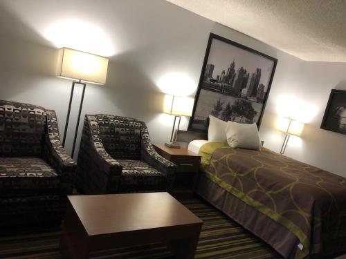 Super 8 by Wyndham Windsor/Dougall Super 8 by Wyndham Windsor/Dougall