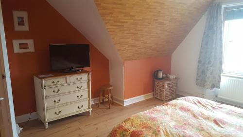 1 double bed