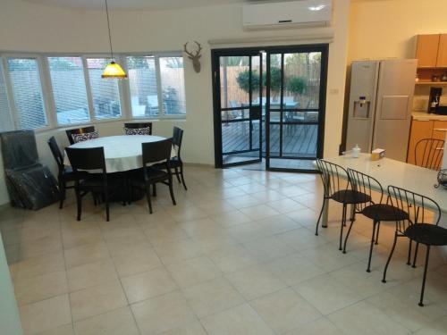 Sweet Home in Leva'ot