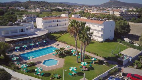 Pylea Beach Hotel - image 13