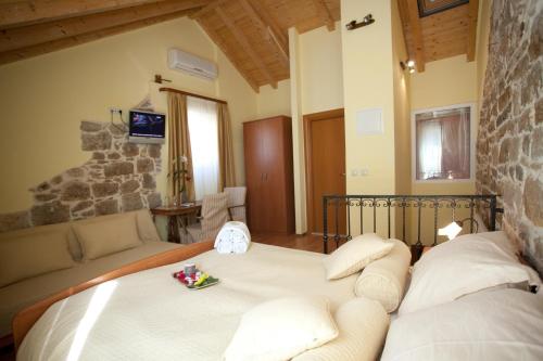 Authentic Luxury Rooms - image 14