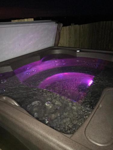 Carriage Cottage Hot Tub