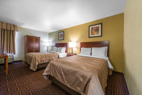 Double Room with Two Double Beds - Non-Smoking image 1