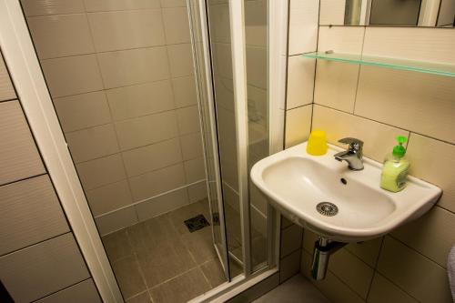 Hostel One Míru - image 7