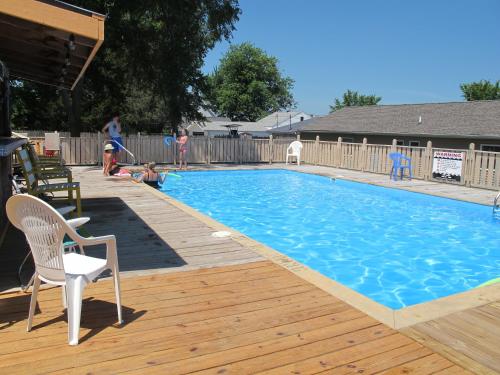 Swimming pool, Little Ted's Cottages in Marblehead (OH)
