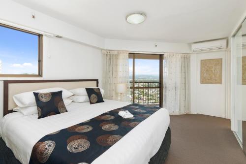 Two Bedroom Superior Ocean View Apartment image 8