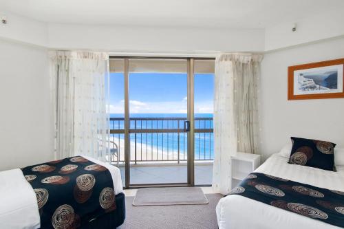 Two Bedroom Superior Ocean View Apartment image 6