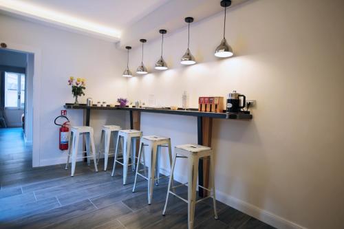 Trevi Contemporary Suite - image 10