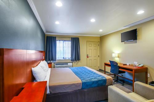 在meiguo.com看到的Econo Lodge San Bernardino I-215的介绍图片