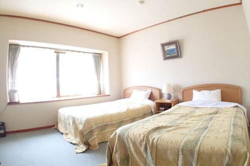 Itoen Hotel Shima Itoen Hotel Shima is a popular choice amongst travelers in Nakanojo, whether exploring or just passing through. The property features a wide range of facilities to make your stay a pleasant experience