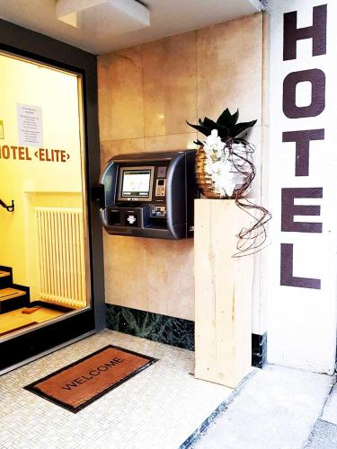 Hotel Elite - image 8