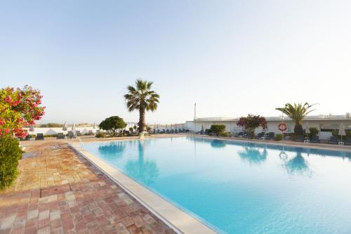 Swimming pool, Hotel Vasco Da Gama in Monte Gordo