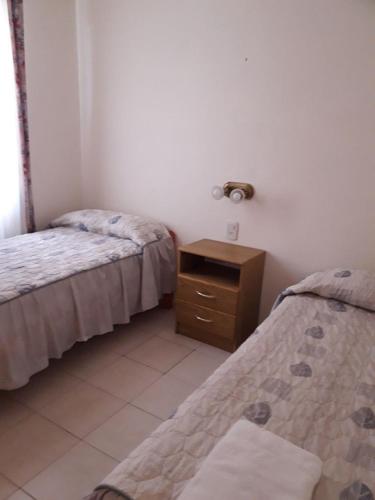 2 bedrooms, 5 beds