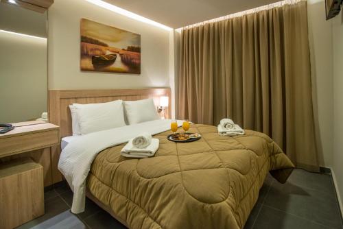Argo Hotel Piraeus - image 10